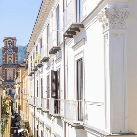 Sorrentovibes - Charming Bedroom In With Balcony 4* سورينتو