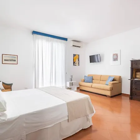 Sorrentovibes - Charming Bedroom In With Balcony 4*