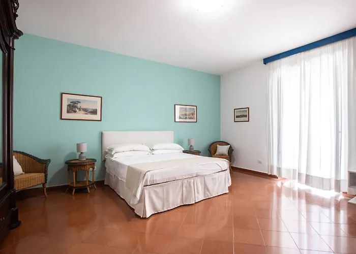 Sorrentovibes - Charming Bedroom In With Balcony Гостевой дом