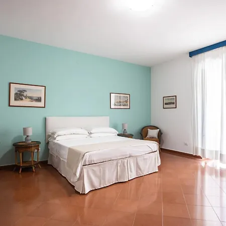 Sorrentovibes - Charming Bedroom In With Balcony 招待所